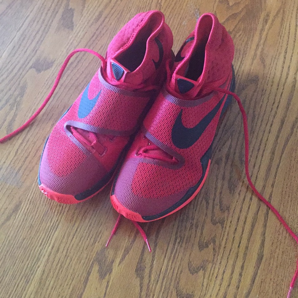 Nike HyperRev